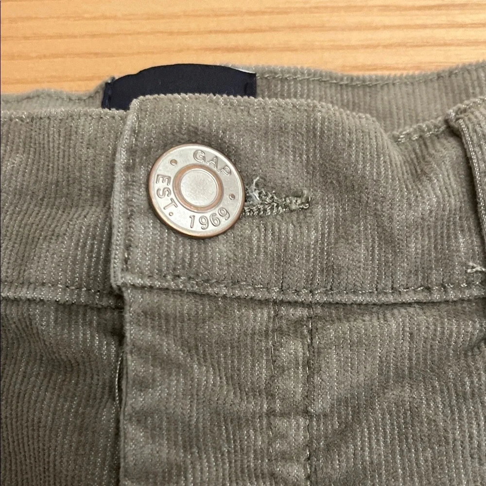 GAP Women's Light Green Jean Shorts Corduroy Women Size 8 - Picture 5 of 8